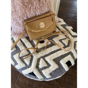 Michael Kors Wallet/Wristlet/Purse